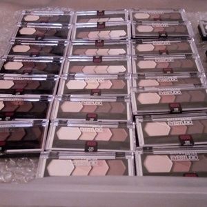 Lot of 10 Eye studio pallets maybelline